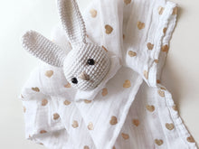 Cargar imagen en el visor de la galería, Mantita Golden bunny