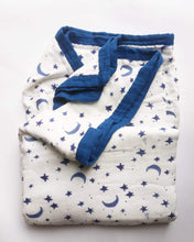 Load image into Gallery viewer, starry muslin blanket