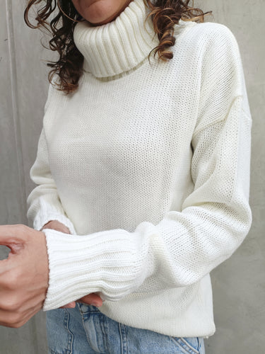 Basic turttle sweater