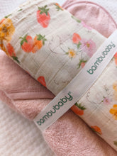 Cargar imagen en el visor de la galería, Strawberry towel set