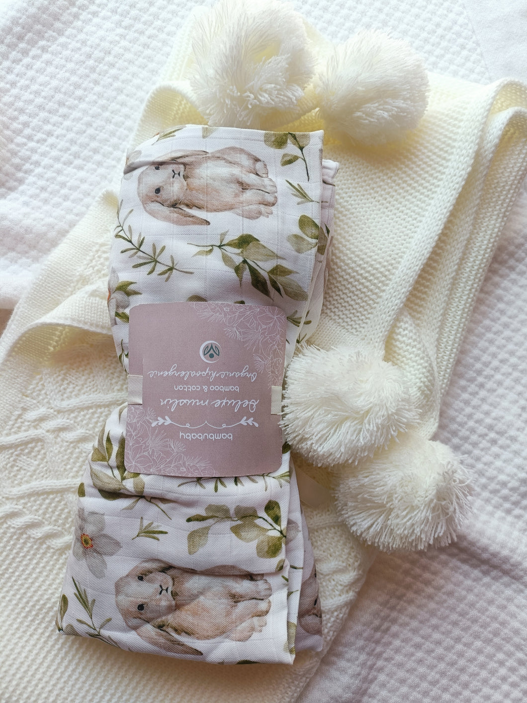 Cozy white garden set