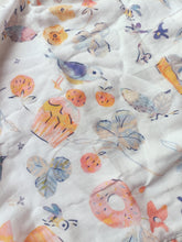Cargar imagen en el visor de la galería, Prime Cupcake swaddle