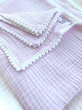 Cargar imagen en el visor de la galería, Cotton pompom swaddle