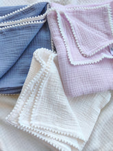 Cargar imagen en el visor de la galería, Cotton pompom swaddle