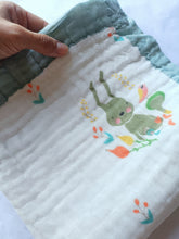 Cargar imagen en el visor de la galería, Cobija Green bunny