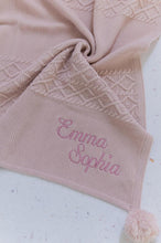 Cargar imagen en el visor de la galería, Pompom blanket