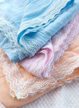 Cargar imagen en el visor de la galería, Deluxe lace swaddle