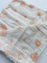 Cargar imagen en el visor de la galería, Boho swaddle
