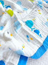 Cargar imagen en el visor de la galería, Cobija baby whale