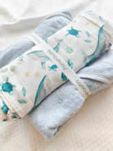 Load image into Gallery viewer, Blue whale  towel set (copia)