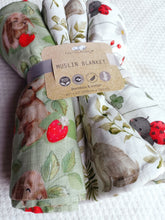 Cargar imagen en el visor de la galería, Strawberry bug set