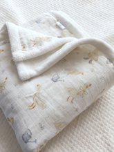 Cargar imagen en el visor de la galería, Puffy muslin blanket