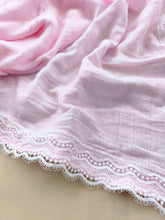 Cargar imagen en el visor de la galería, Deluxe lace swaddle