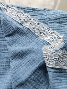 Deluxe lace swaddle