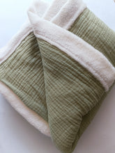 Cargar imagen en el visor de la galería, Cobija felpa linen